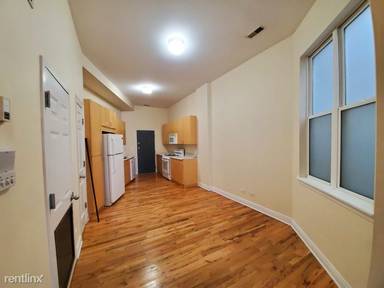 Main picture of 2300 N Milwaukee Ave
