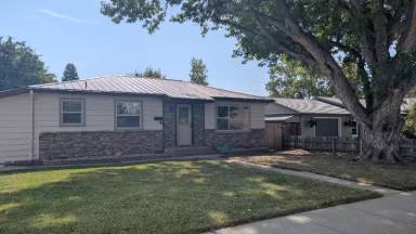Main picture of 8 17th Ave S
