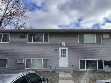 Main picture of 910 33rd Ave