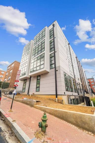 Main picture of 1417 Belmont St NW