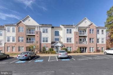 Main picture of 2406 Chestnut Terrace Ct