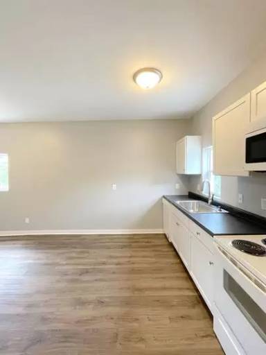 Main picture of 3519 Balsam Ave
