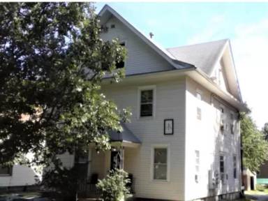 Main picture of 1530 N 32nd St
