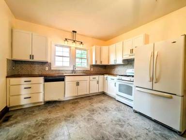 Main picture of 604 8th Ave