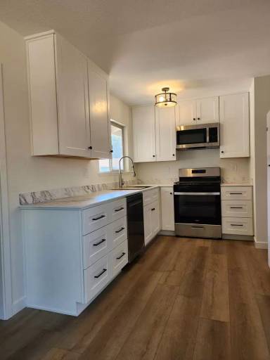 Main picture of 1766 Pinecove Dr