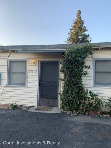 Main picture of 245 1/2 S Wabash Ave