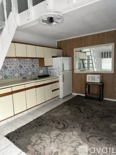 Main picture of 2650 NE 28th St