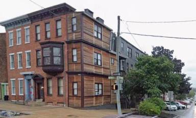 Main picture of 383 E Market St