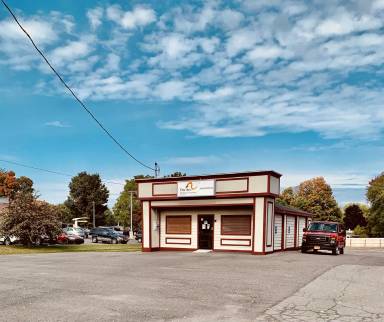 Main picture of 264 Genesee St
