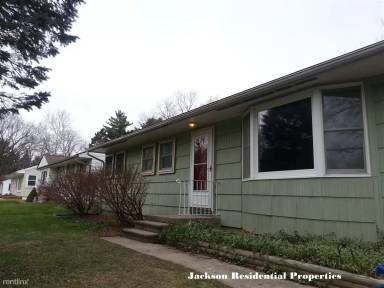 Main picture of 112 McConnell Dr