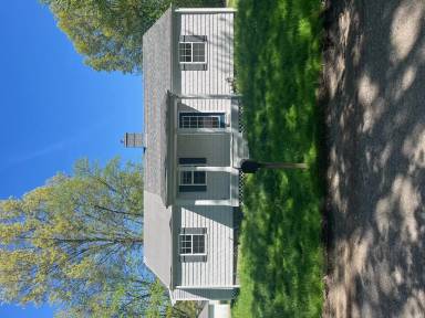 Main picture of 1865 Triumph Ave