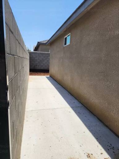 Main picture of 8603 Grandy St