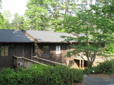 Main picture of 207 McCellion Ave