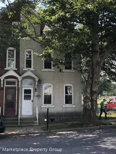 Main picture of 1433 N New St