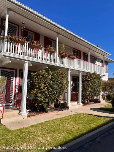 Main picture of 833 Live Oak Ave