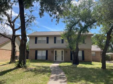 Main picture of 3803 Oak Ridge Dr