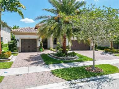 Main picture of 9821 Lakeview Ln