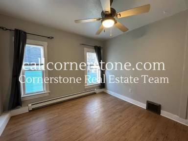 Main picture of 2406 W Kiowa St
