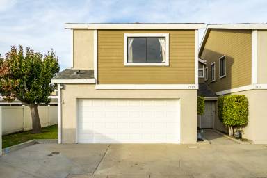 Main picture of 7895 Cerritos Ave