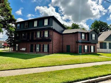 Main picture of 1902 S 8th St