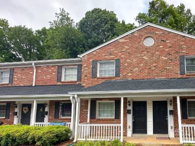 Main picture of 1215 Green Oaks Ln