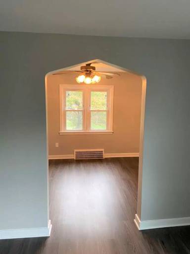 Main picture of 12114 Garland Dr