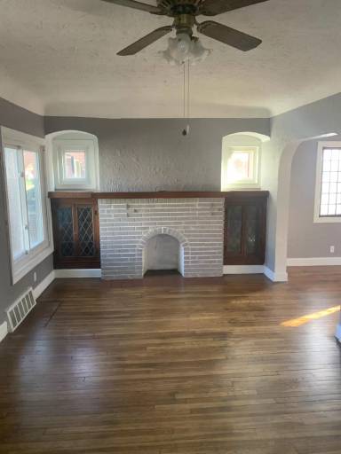 Main picture of 17409 Dartmouth Ave