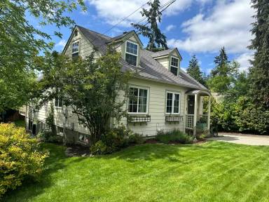 Main picture of 14327 36th Ave NE