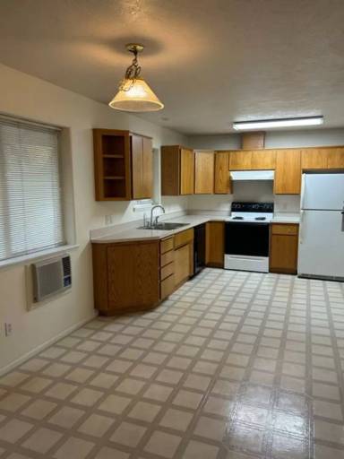 Main picture of 420-422 Division Ave