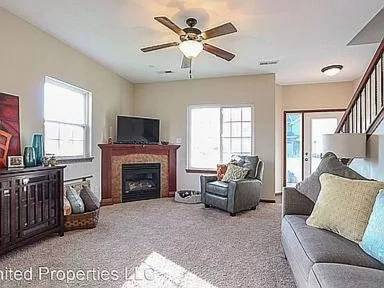 Main picture of 1498 Burr Dr
