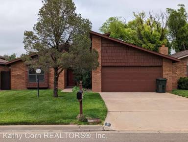 Main picture of 200 Lakeview Ter