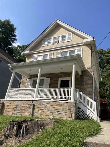 Main picture of 3262 Linwood Ave