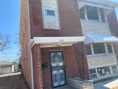 Main picture of 295 Crandon Ave