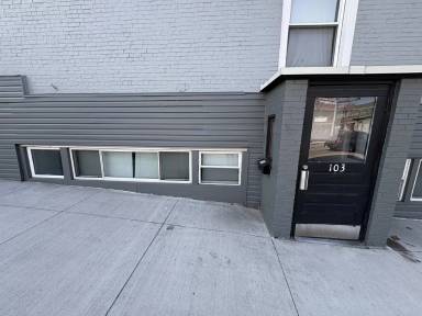Main picture of 103 W 6th St