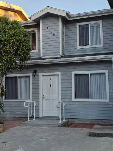 Main picture of 7124 Valmont St
