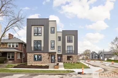 Main picture of 322 N Summit St