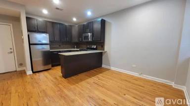 Main picture of 4759 N Maplewood Ave