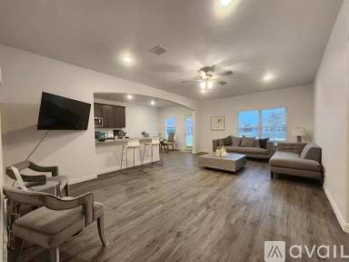 Main picture of 2330 Brandon St