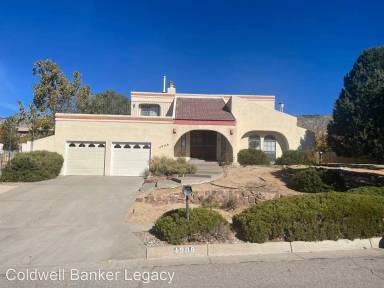 Main picture of 4908 Calle de Luna NE