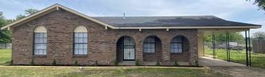 Main picture of 300 S Ok St
