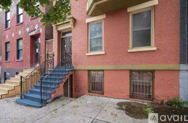 Main picture of 348 Madison Ave