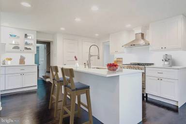Main picture of 19 Catherine Ln