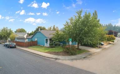 Main picture of 4615 NE 155th Ave