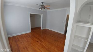 Main picture of 4588 N Elston Ave