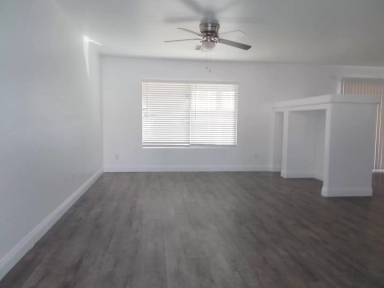 Main picture of 7470 Aurora Glow St