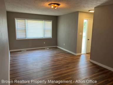 Main picture of 910 Mulberry St