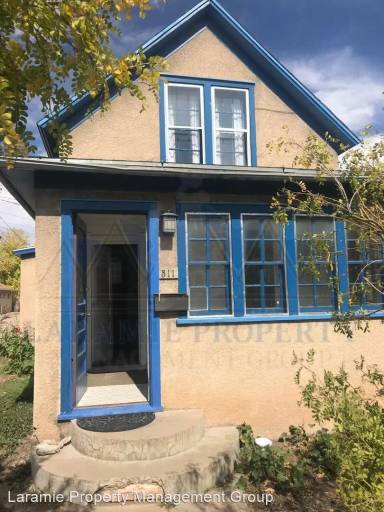Main picture of 511 E Fremont St