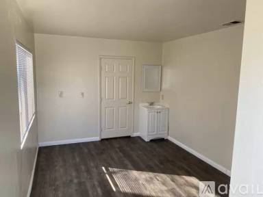 Main picture of 13516 Utica St