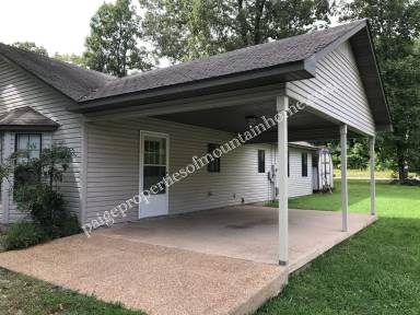 Main picture of 1002 Honeysuckle Ave