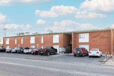 Main picture of 460 S Bryant Ave